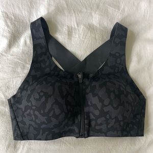 Lululemon Enlite sports bra